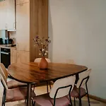 3-Br Suburban Retreat