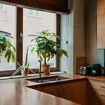 3-Br Suburban Retreat