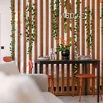 Huswell - Elegant Studio In City Center