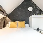 Lovely & Comfortable Studio Apartments At Heart Of Gent