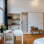 Huswell - The Jungle\' Studio In The Heart Of Ghent