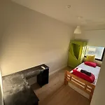 Holiday Small Shared Room In Gent