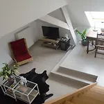 Upstairs9000