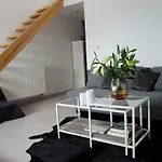 Upstairs9000