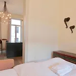 Cap\'S House