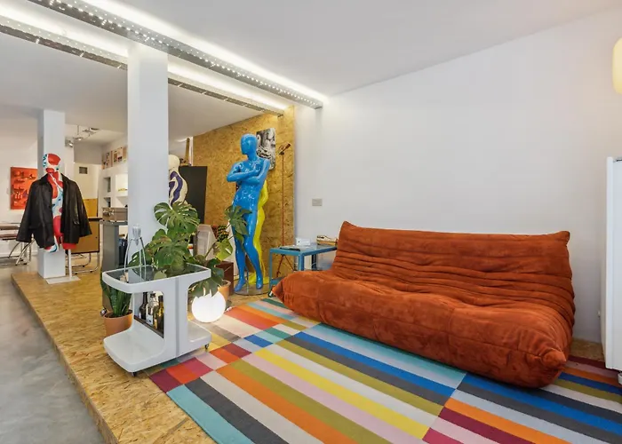 Cosy Art Studio Near Station With Bikes And Garden