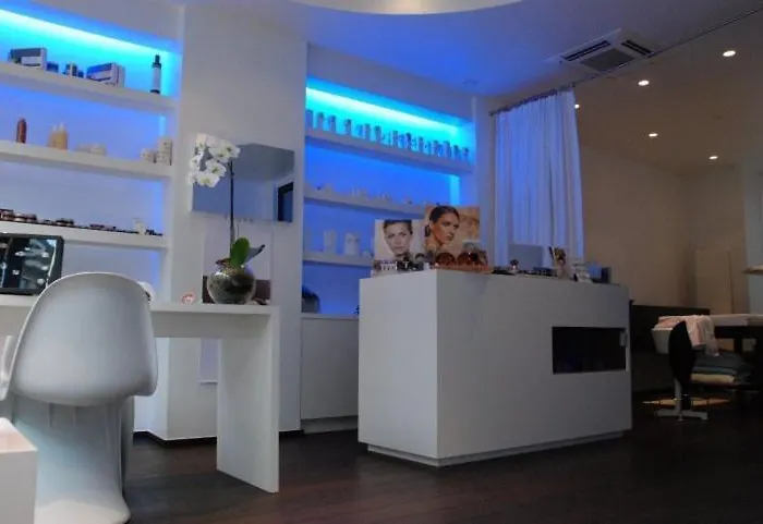 Azur Beauty & Wellness Guesthouse