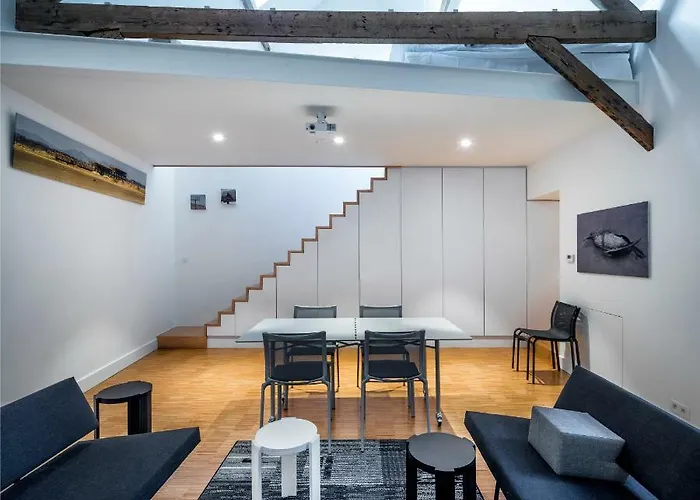 Spacy Artist Studio In Central Gent