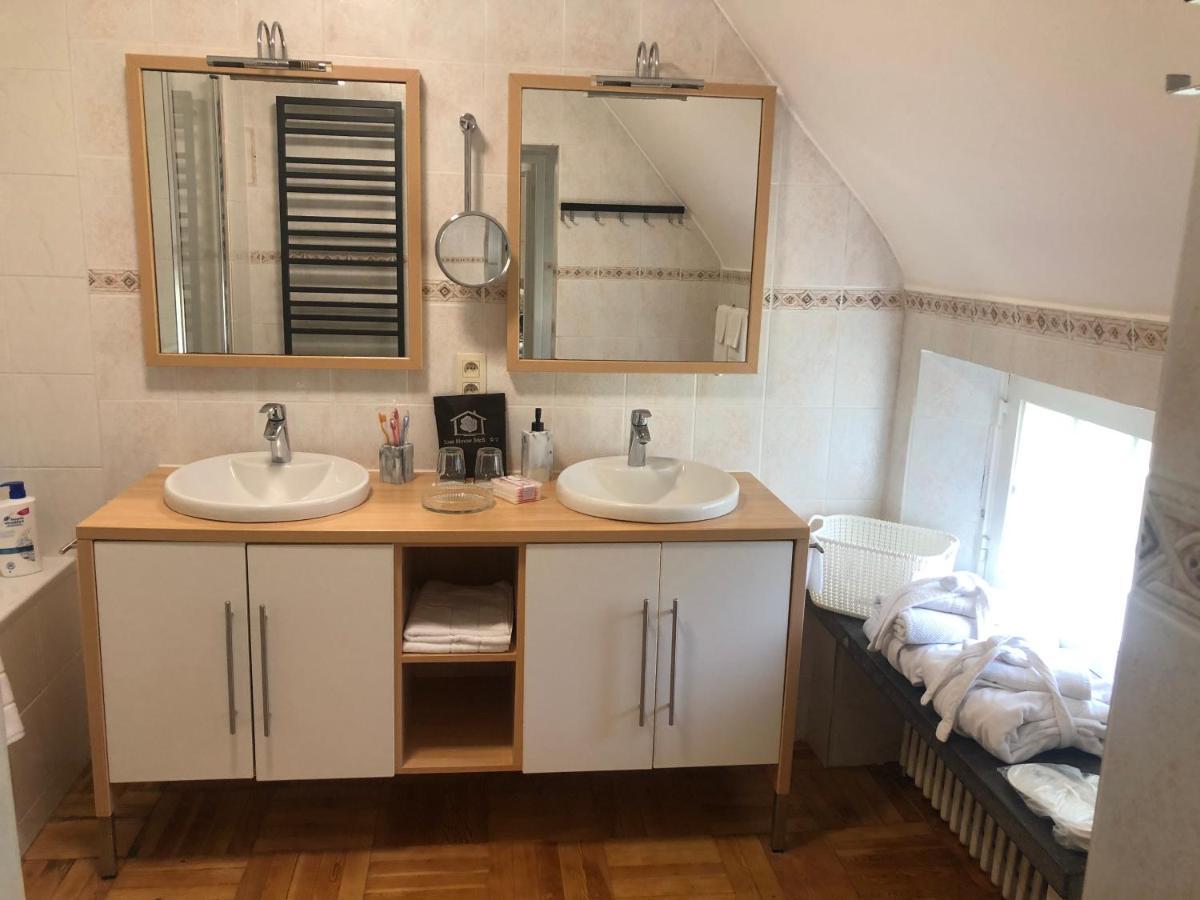 Bed & Breakfast Rose House 2*