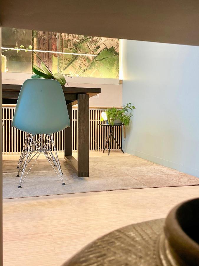Desk Dawn Apartment *
