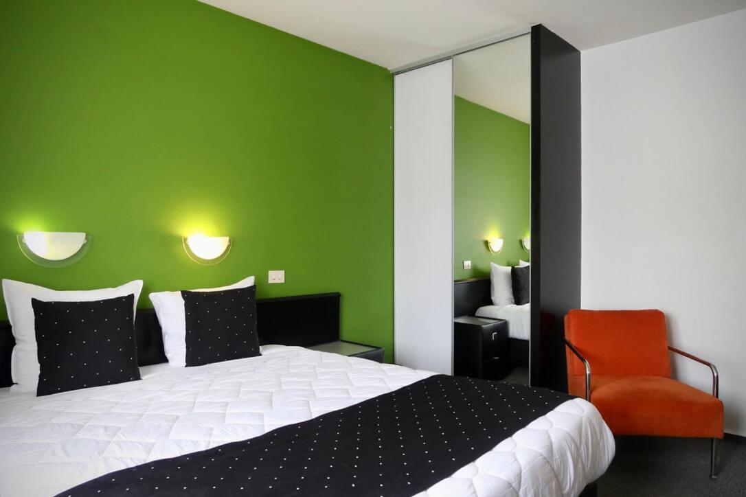 Adoma Ghent