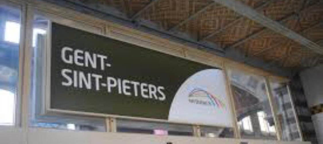 2 Person Privat Between Expo & Sint Pieters Station Hospedagem domiciliar
