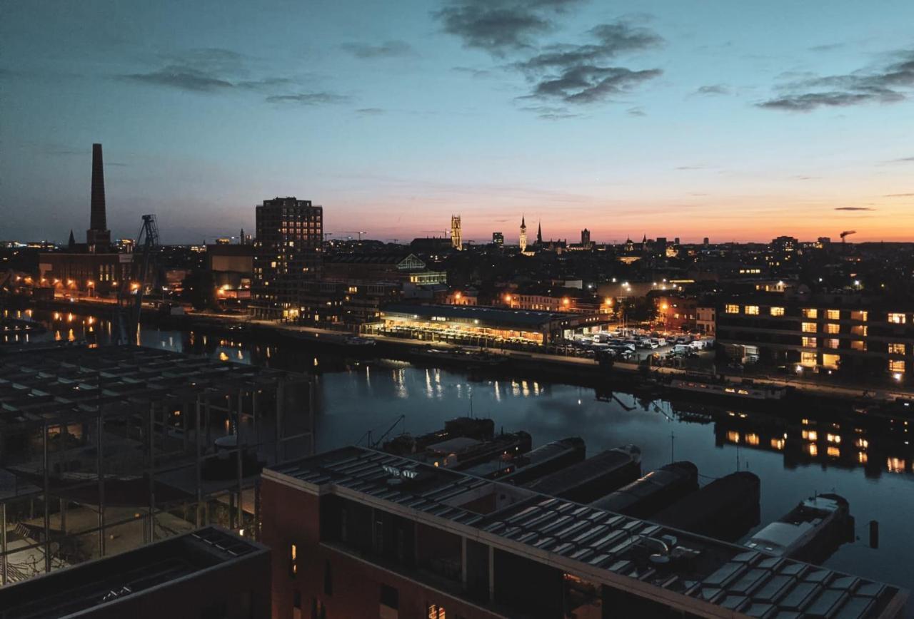 Feel At At This Homeawayfromhome Appt With A Stunning Water Canal View And Gym Apartment Ghent