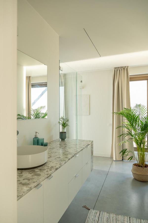 Apartment Trendy As Base To Discover