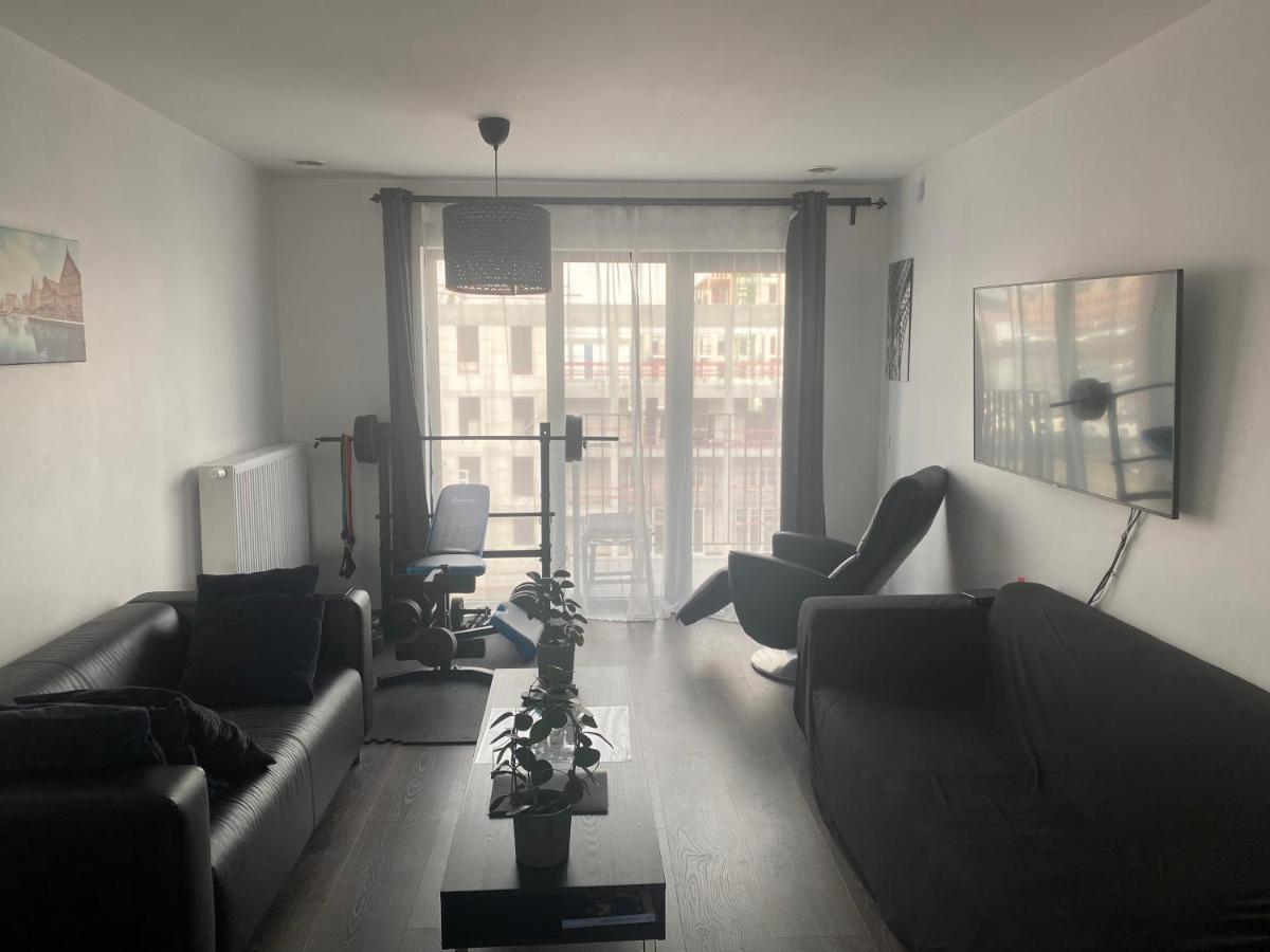 Apartment Feel At At This Homeawayfromhome Appt With A Stunning Water Canal View And Gym *