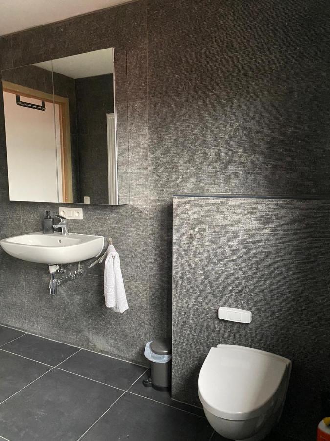 Feel At At This Homeawayfromhome Appt With A Stunning Water Canal View And Gym Ghent