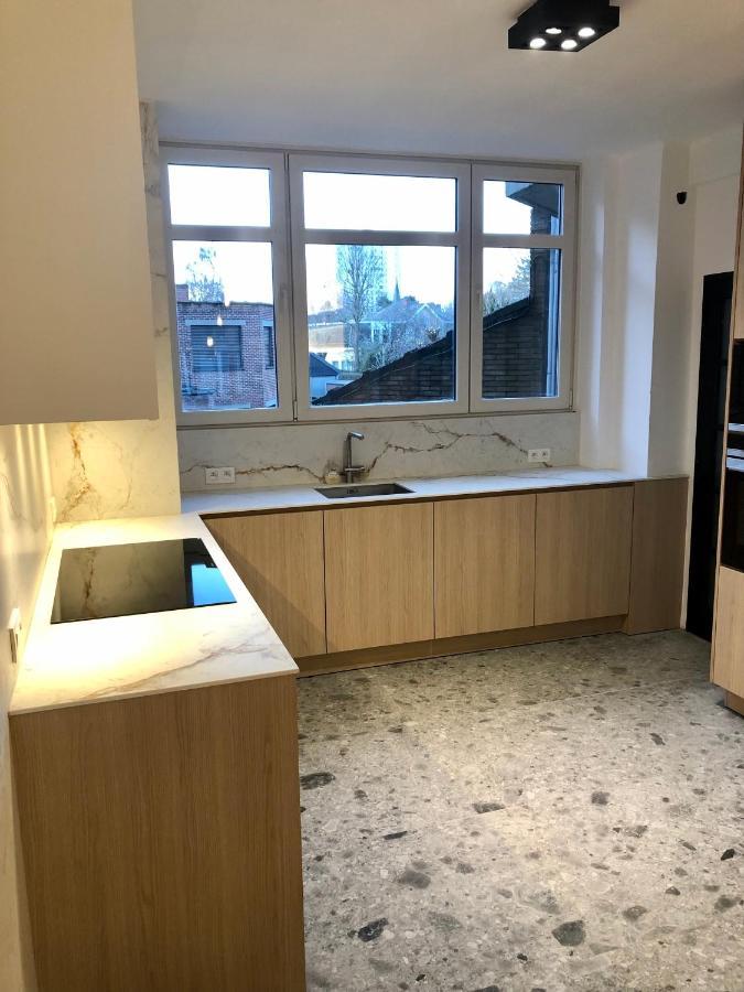 Apartment Luxury Two Bedroom With Bath *