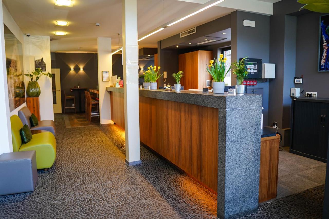 River Hotel 4*