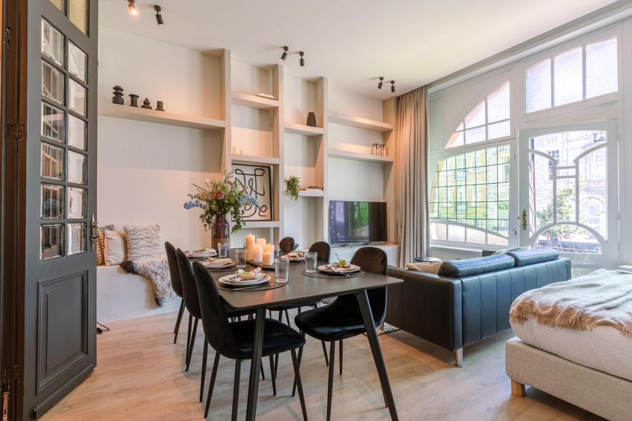 Beautiful For 6 Persons On Top Location In *