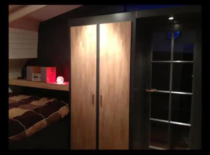 Botel Houseboat Orfeo *
