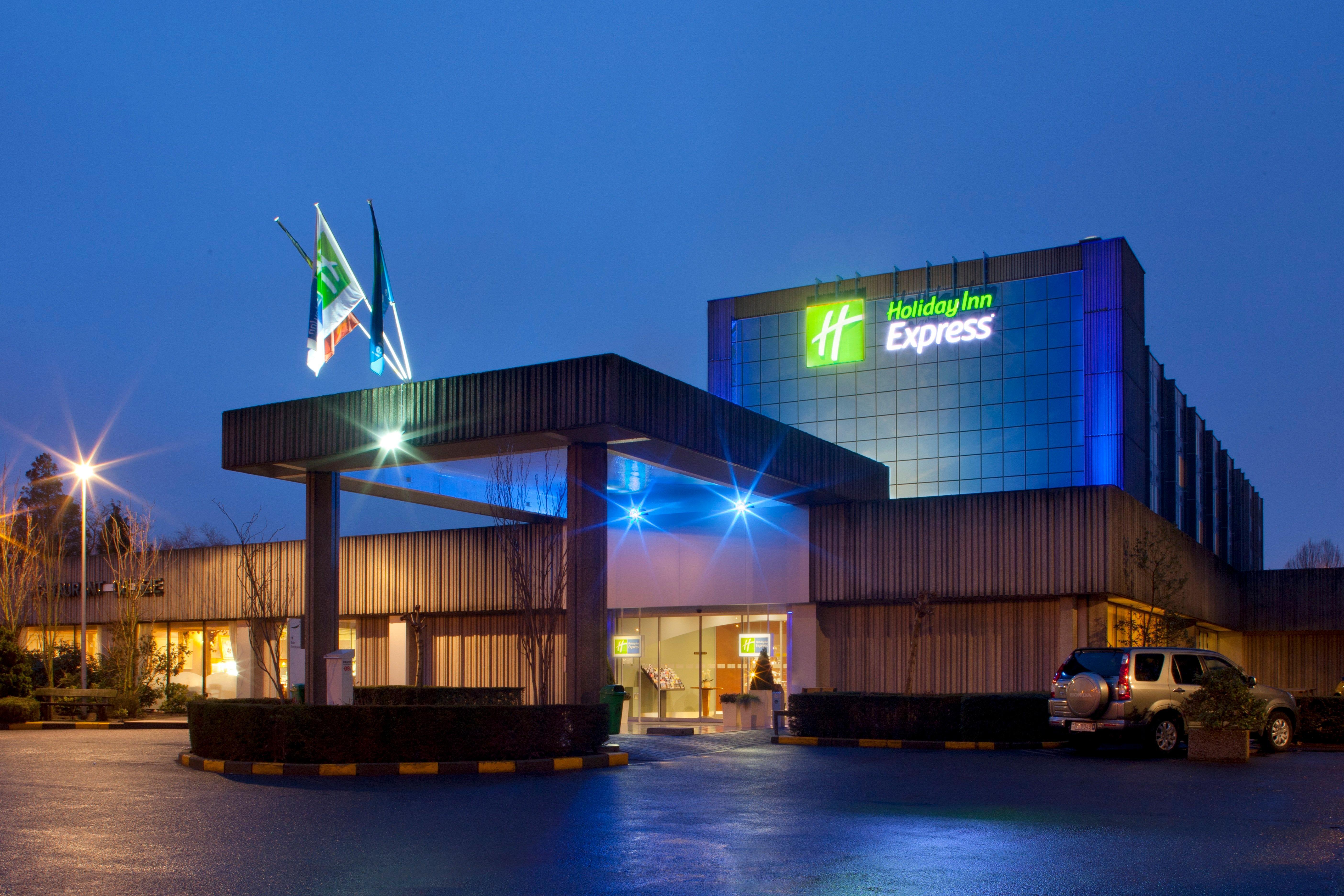 Hotel Express & By Ihg