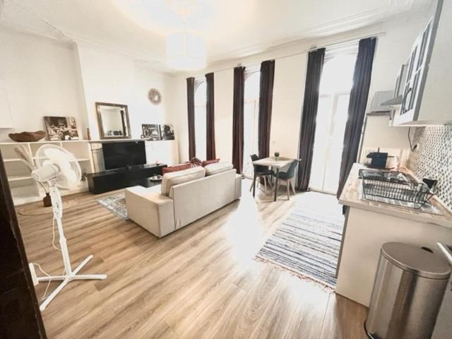 Modern In Hartje Apartment