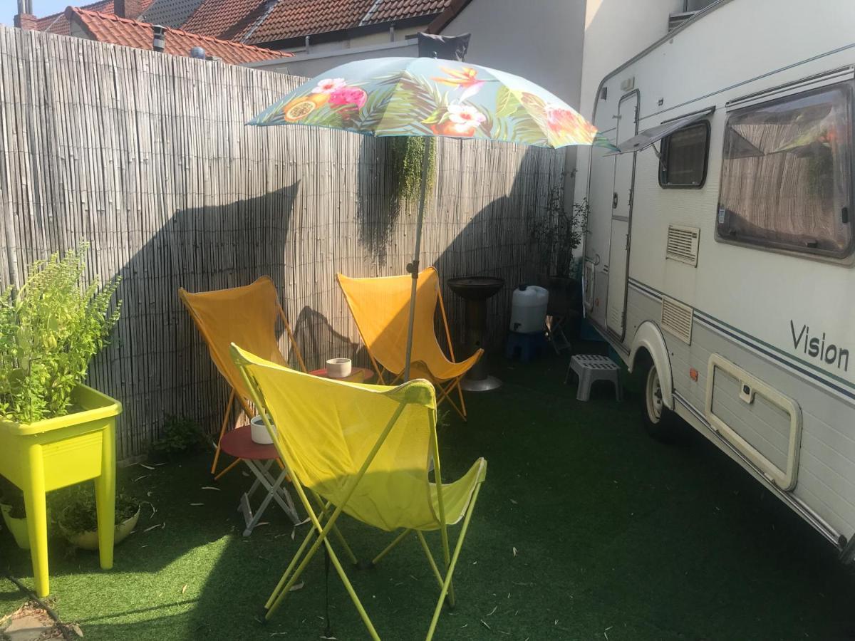 Gardencaravan Near In Green Area