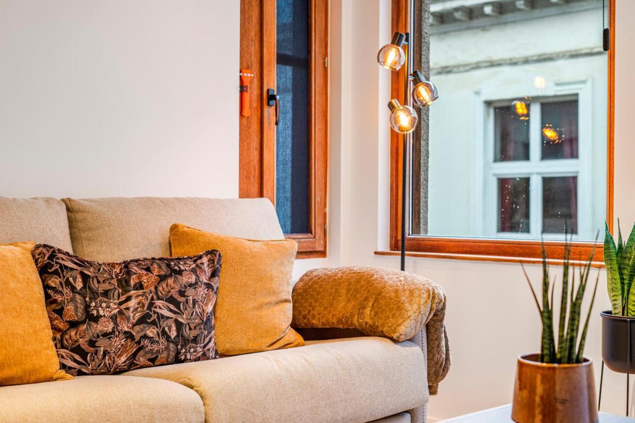 Mooie Vernieuwde Duplex In Hartje , Patershol * Ghent