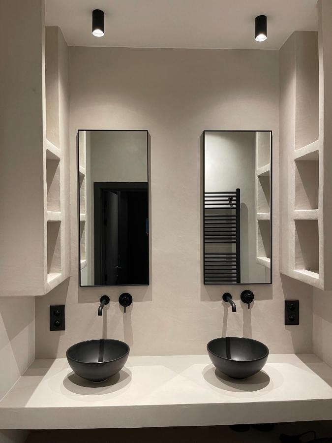 3 Bedroom Art-nouveau With Free Parking Appartement Gent