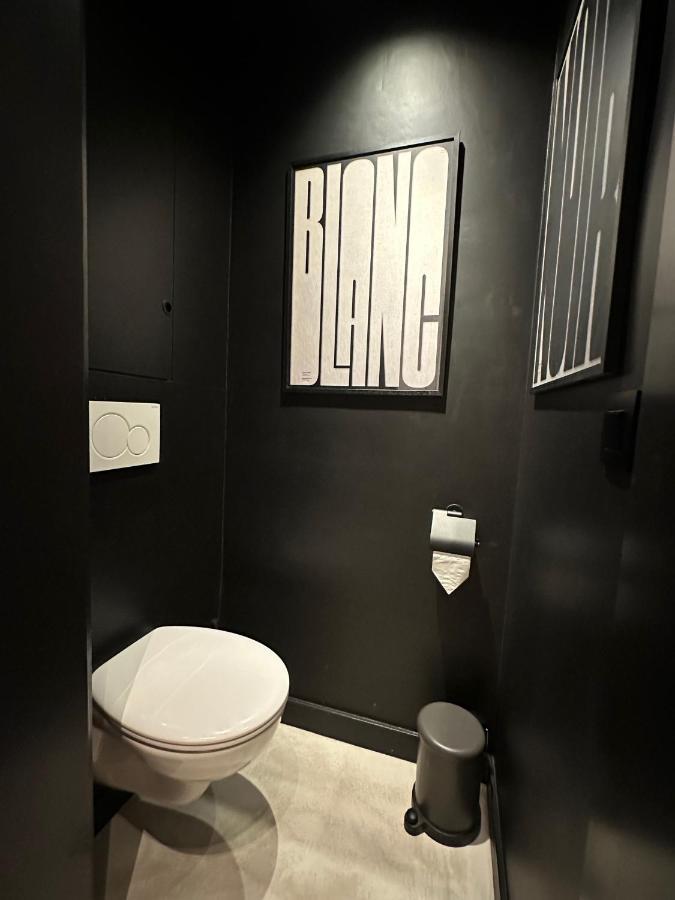 3 Bedroom Art-nouveau With Free Parking Appartement *