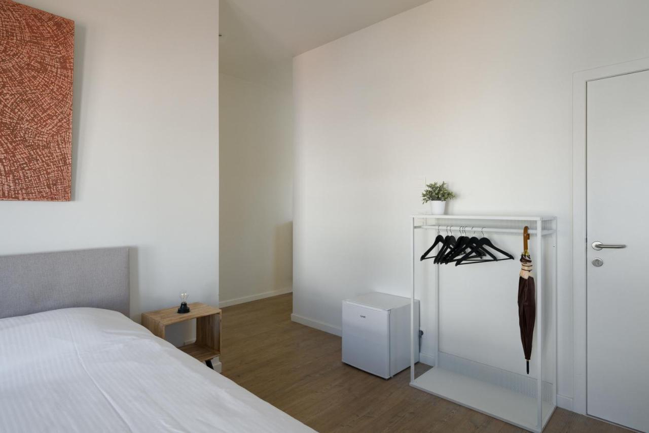 Julie's Boutique 4*