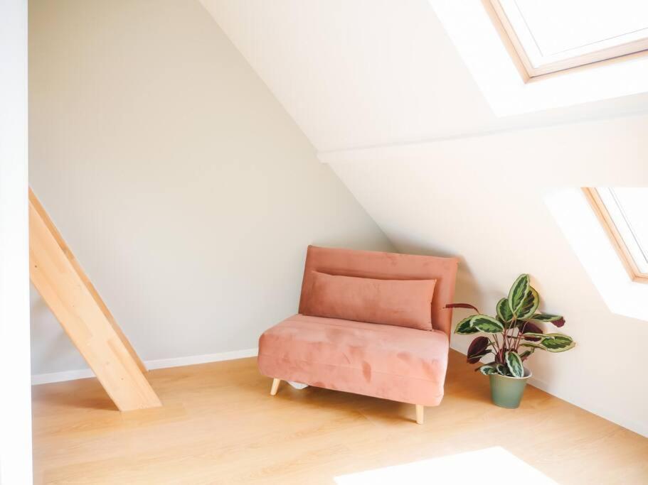 Ferienhaus Gezellig & Ruim Rijhuis Met 3 Slaapkamers Dichtbij