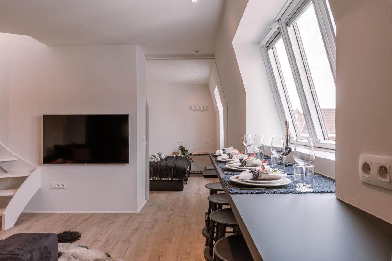 Duplex-apartment With Terrace On Location In Apartment *