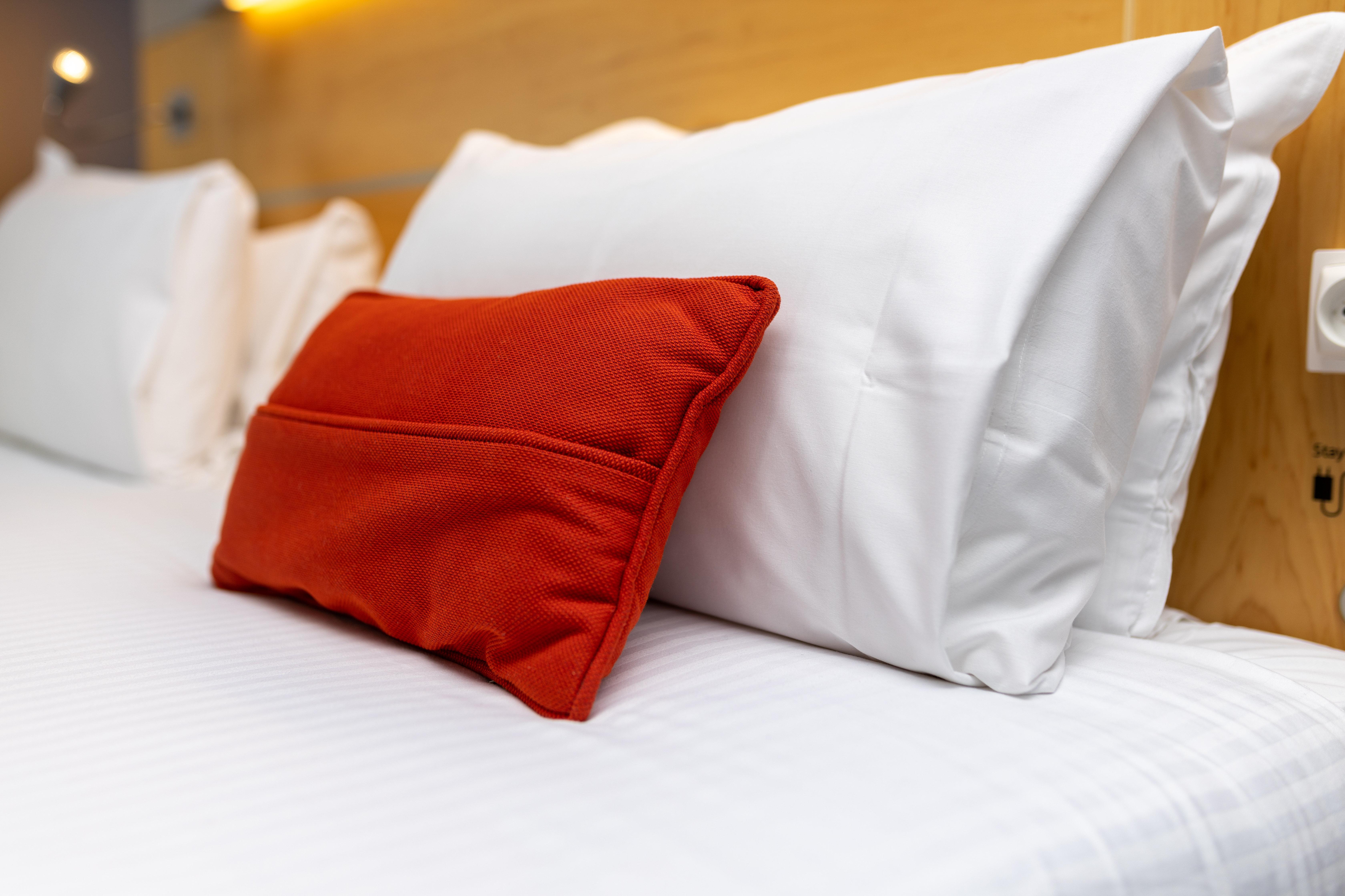 Hotel Express & By Ihg