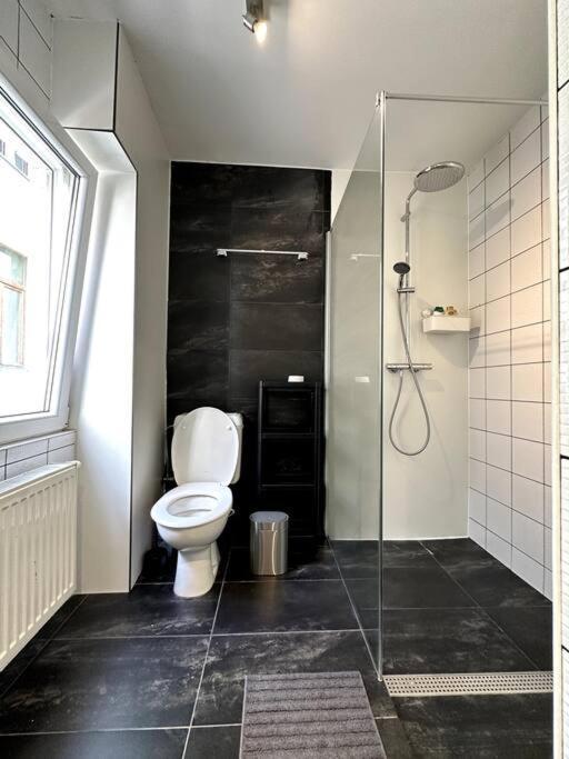 Right In The Center Your Getaway Apartment *