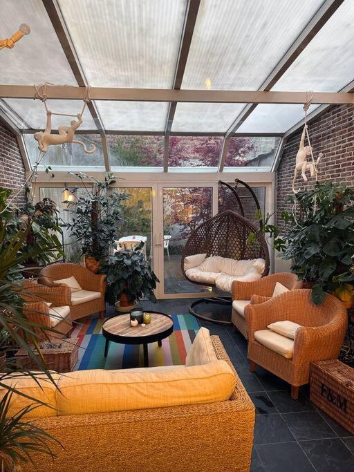 Large Quiet Whole House Near Historic Centre Villa *
