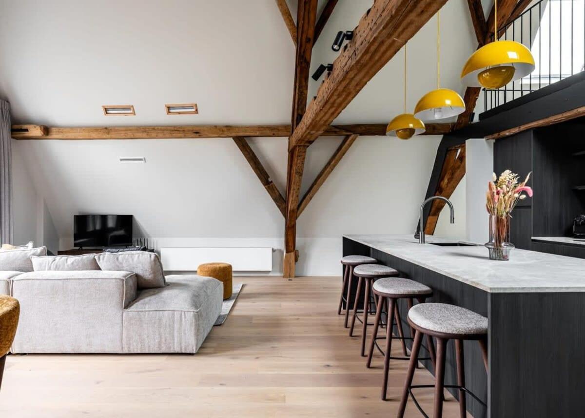 Huswell - City-view Loft With Wooden Beams And Mezzanine Apartment *