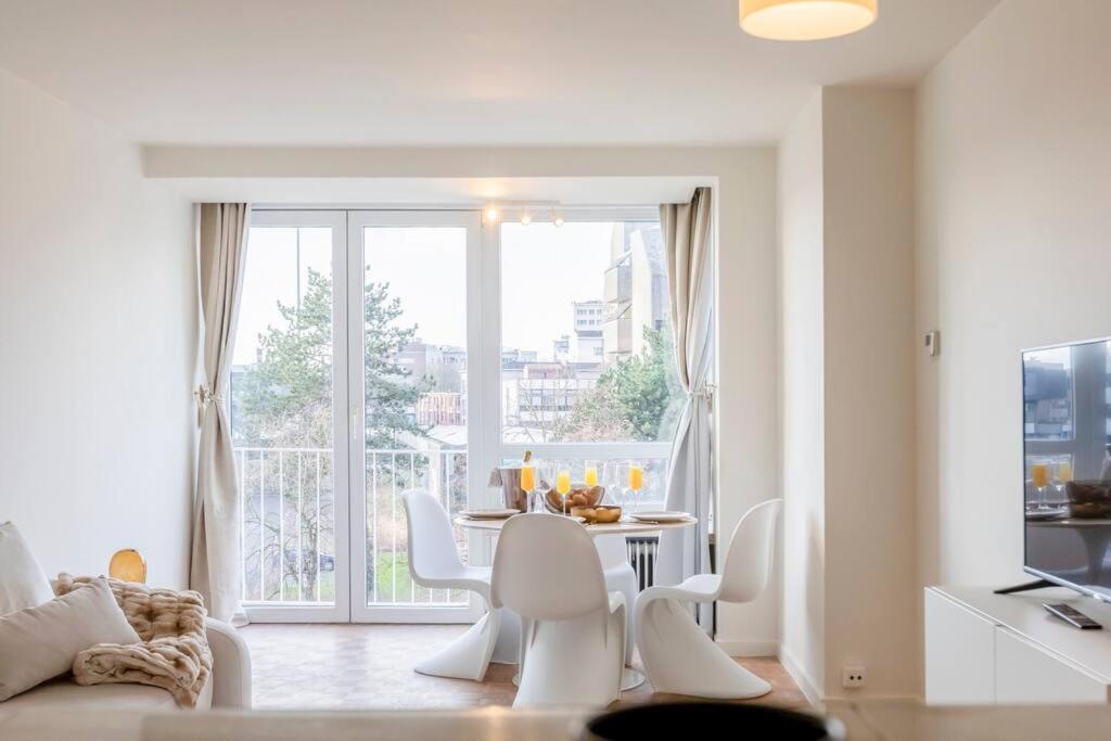Luxury Leie View Apartment