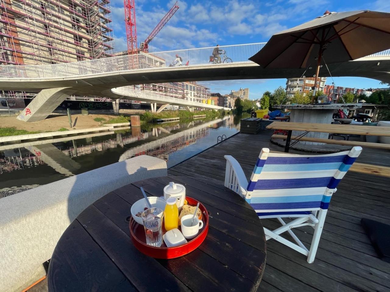 Botel Boat & Breakfast Bellevue *