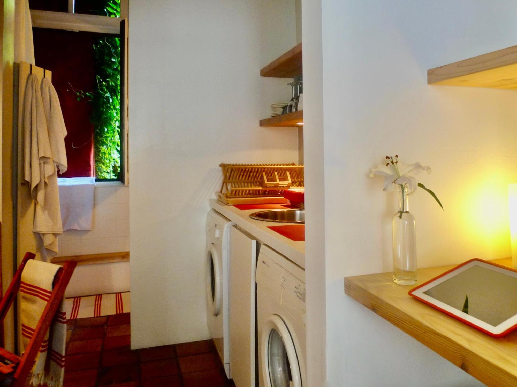Heaven At 11, Your Deluxe With Personal Bathroom, Kitchenette & Terrace Bed & Breakfast Ghent