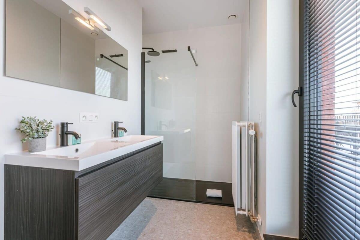 Huswell - Spacious With Beautiful Terrace In Apartment Gent