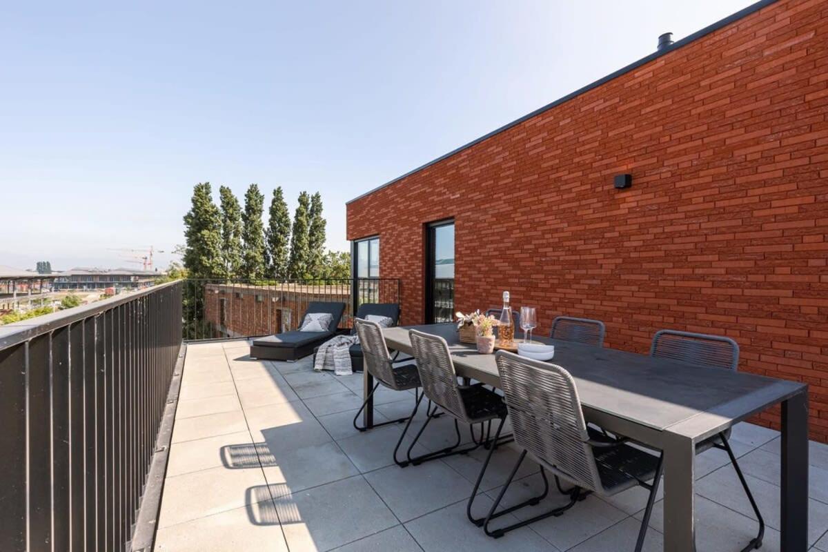 Huswell - Spacious With Beautiful Terrace In