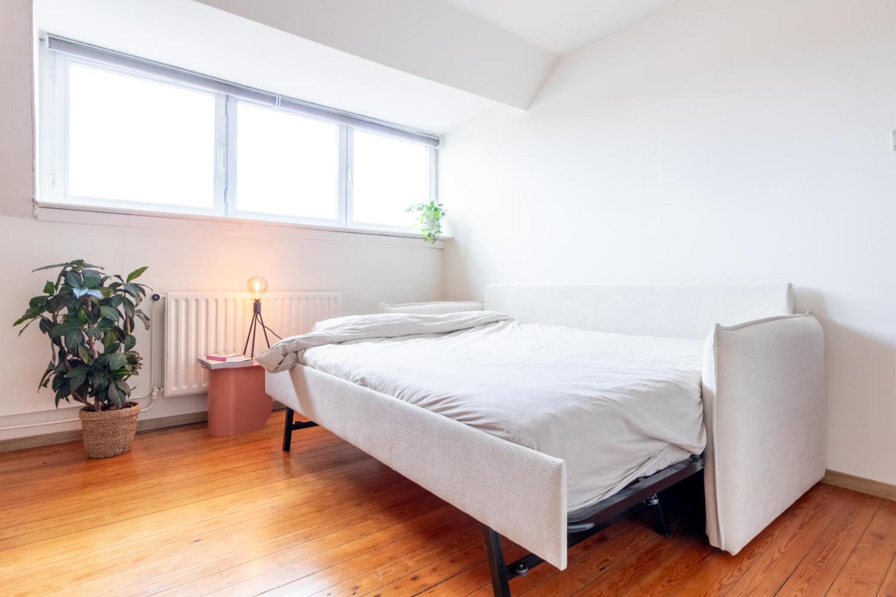 Private Nearby Old Town Apartment *