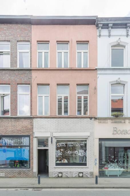 Ruime In Centrum Voor 4 Appartement
