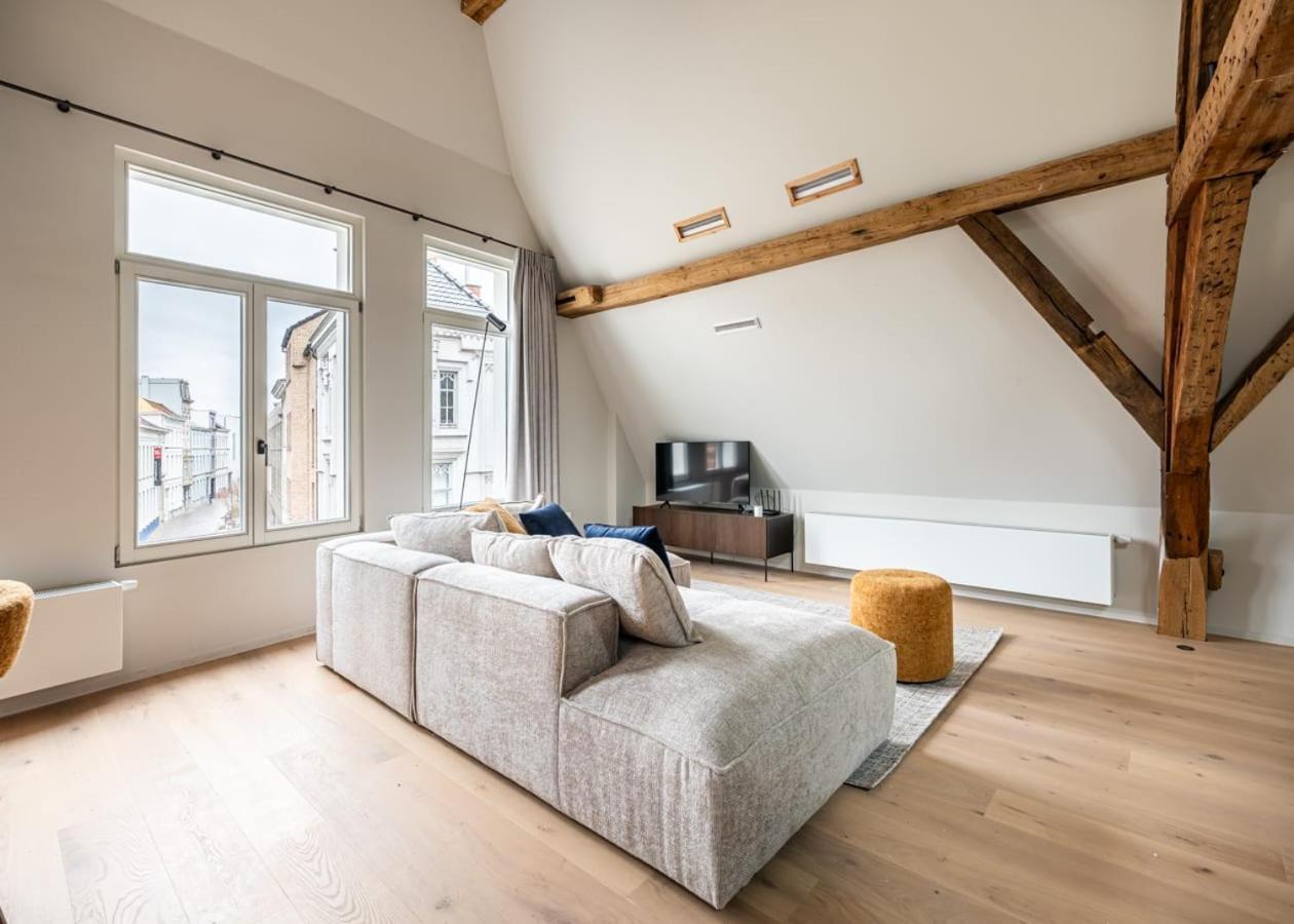 Huswell - City-view Loft With Wooden Beams And Mezzanine * Ghent
