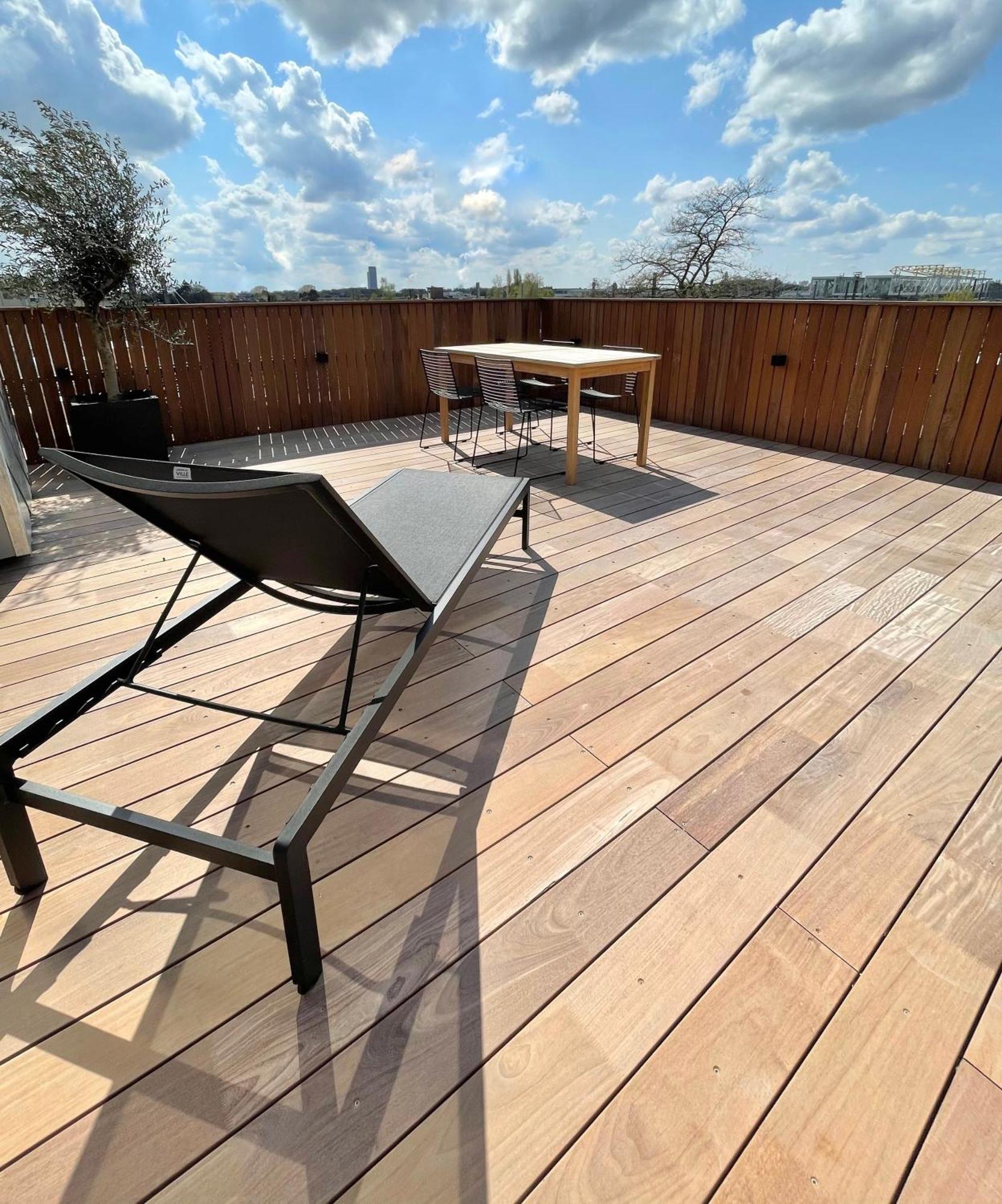 Penthouse With Airconditioning And Big Terrace, Close To Sint-pieters Station And Centre *