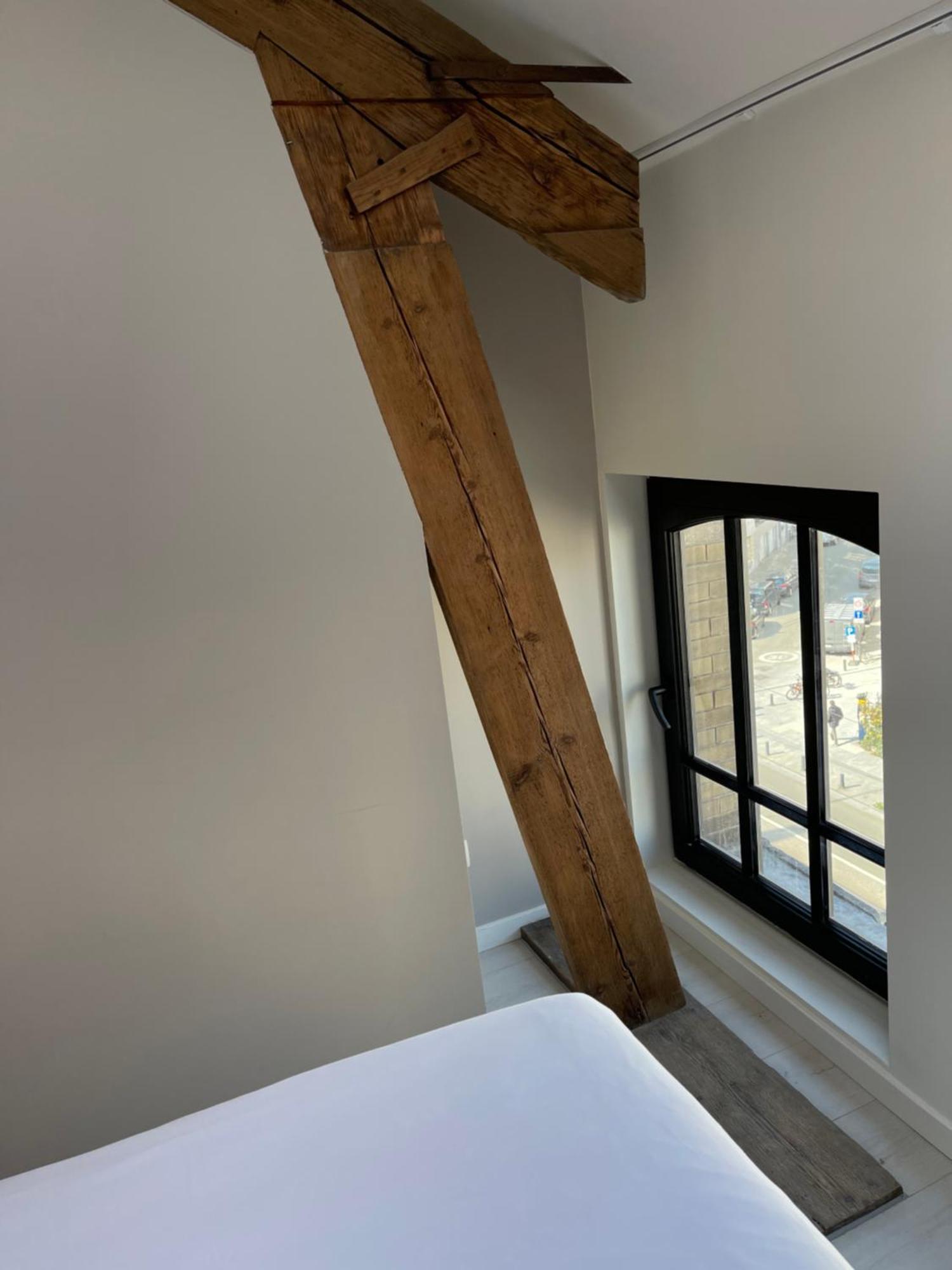 Penthouse With Airconditioning And Big Terrace, Close To Sint-pieters Station And Centre Gante