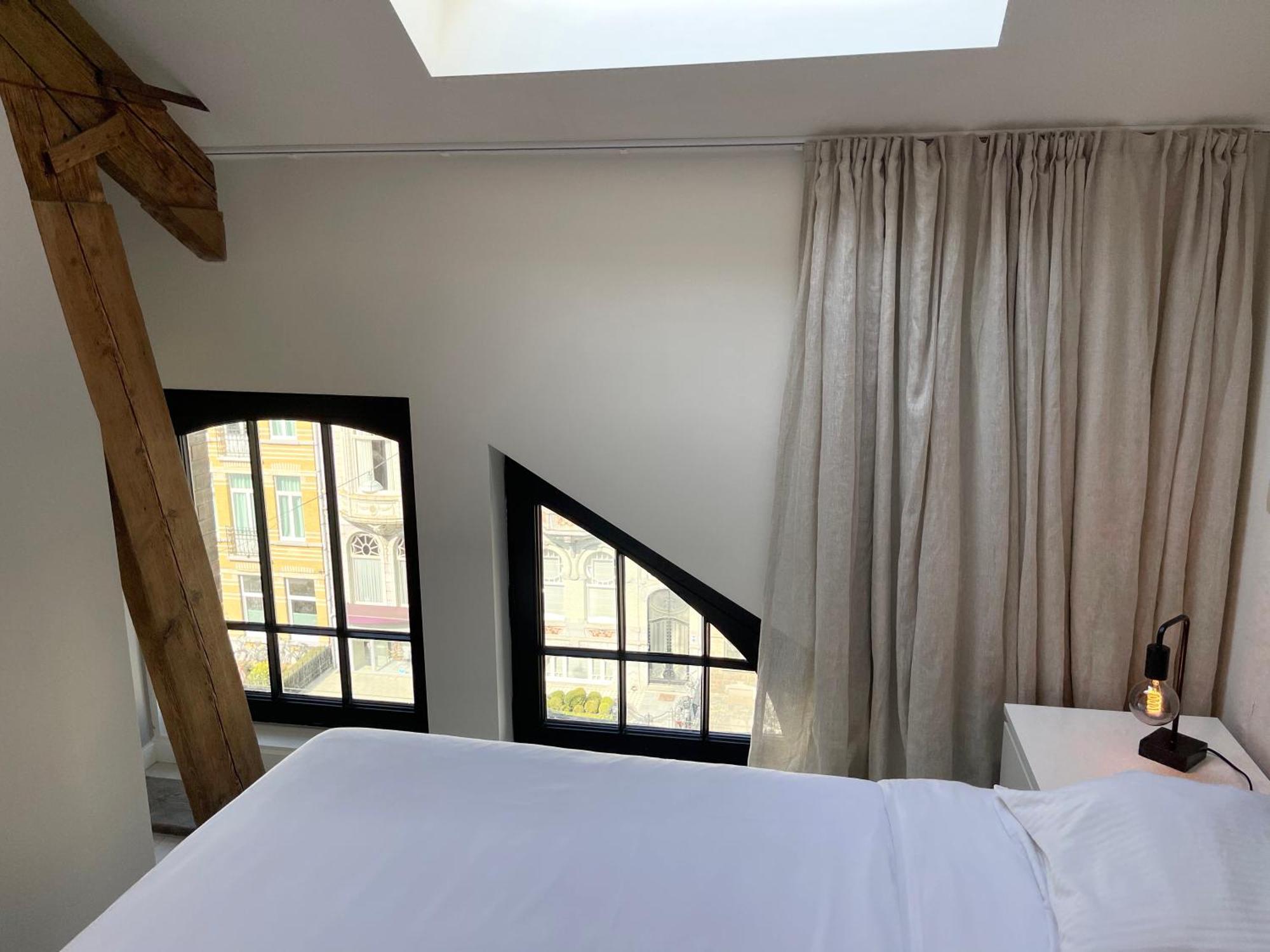 Penthouse With Airconditioning And Big Terrace, Close To Sint-pieters Station And Centre Apartamento Gante