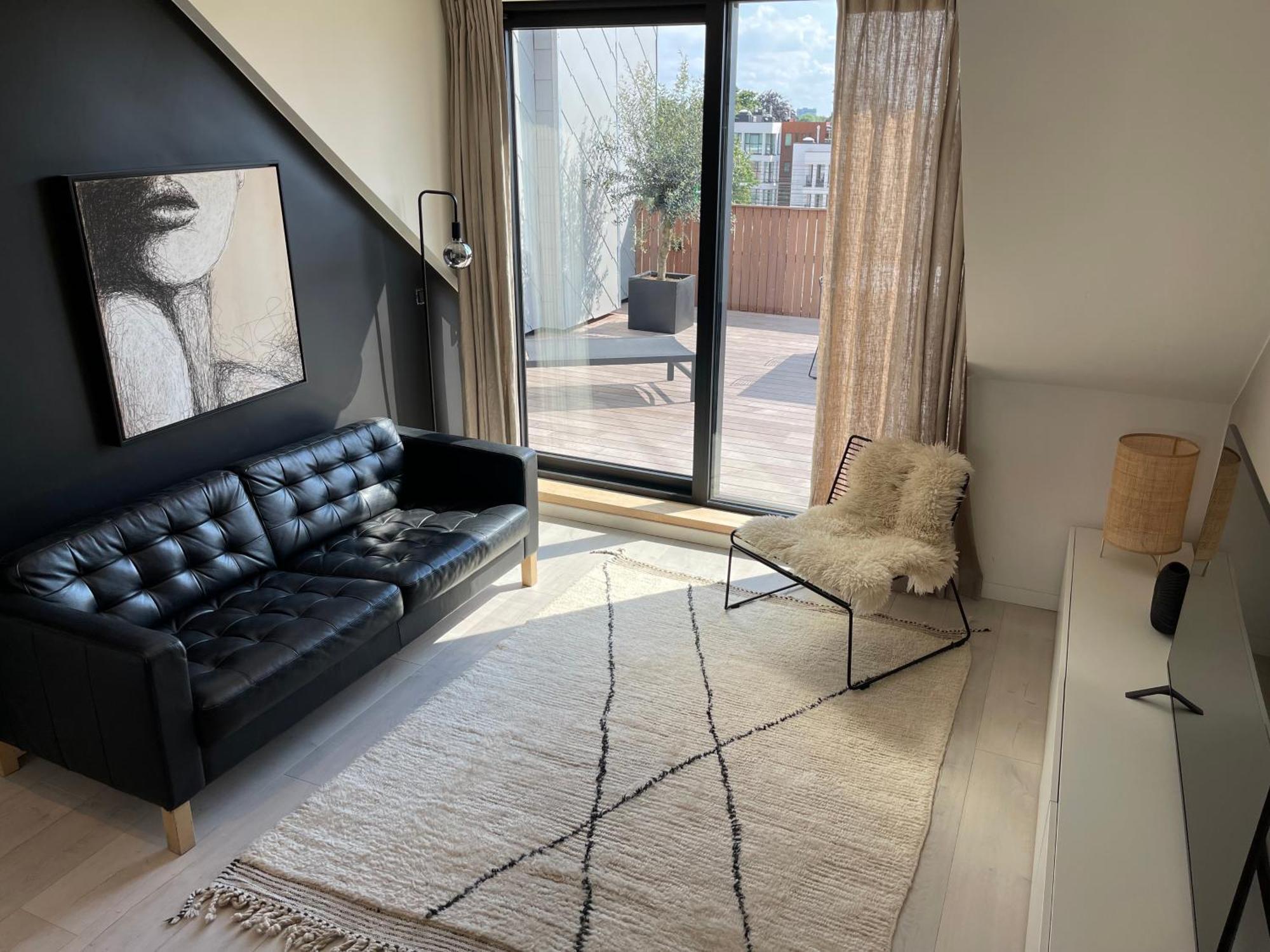 Penthouse With Airconditioning And Big Terrace, Close To Sint-pieters Station And Centre Apartamento Gante
