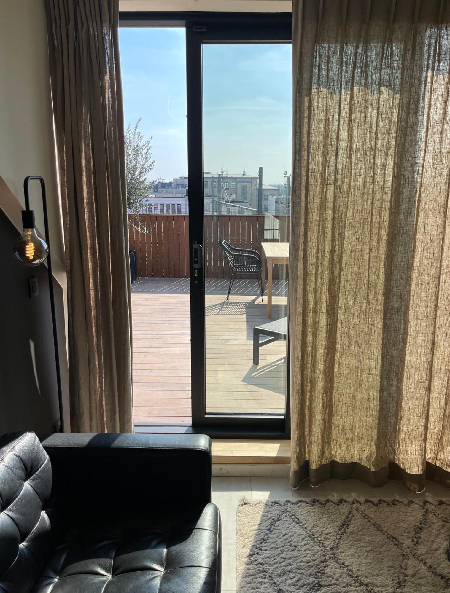Apartamento Penthouse With Airconditioning And Big Terrace, Close To Sint-pieters Station And Centre *